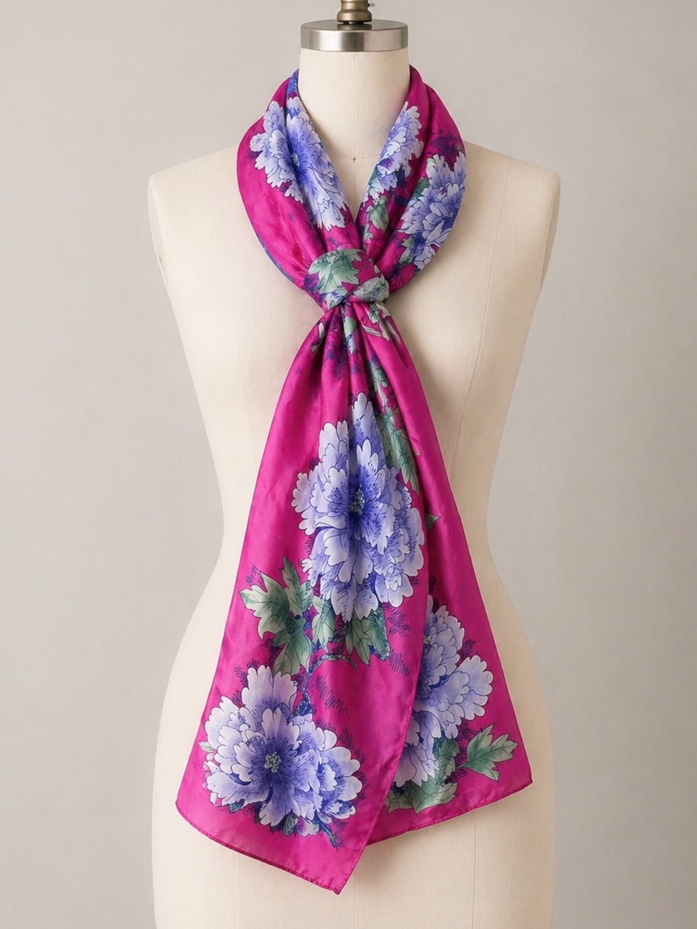 VERA‎ NEUMANN Vintage Silk Scarf Floral Hand Rolled Rectangle Old Money Heritage